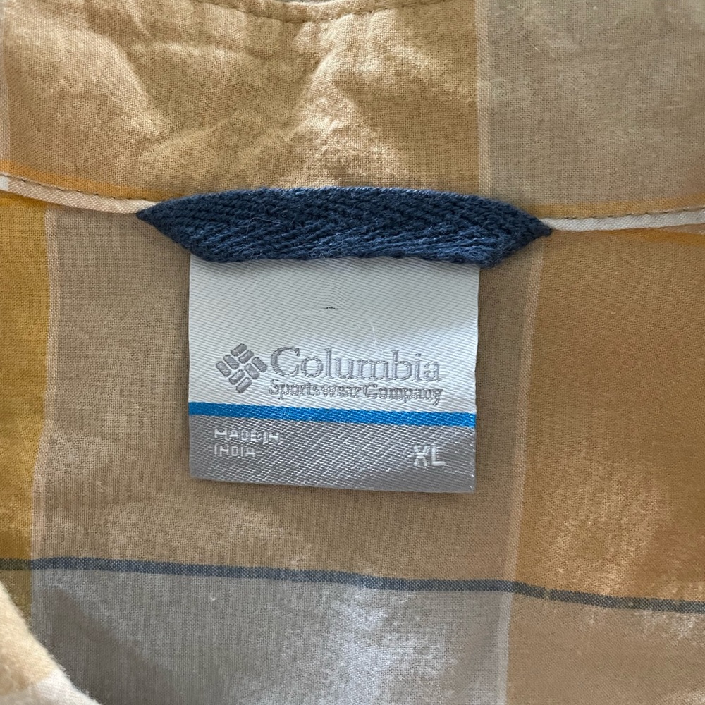 Columbia Mens Casual Button Down Size XL Gray Yellow Logo Camping Outdoors - Picture 5 of 6